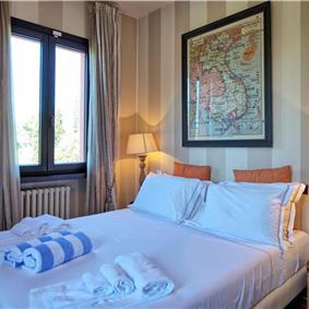 5 bedroom villa with pool and tennis court near San Gimignano, sleeps 10